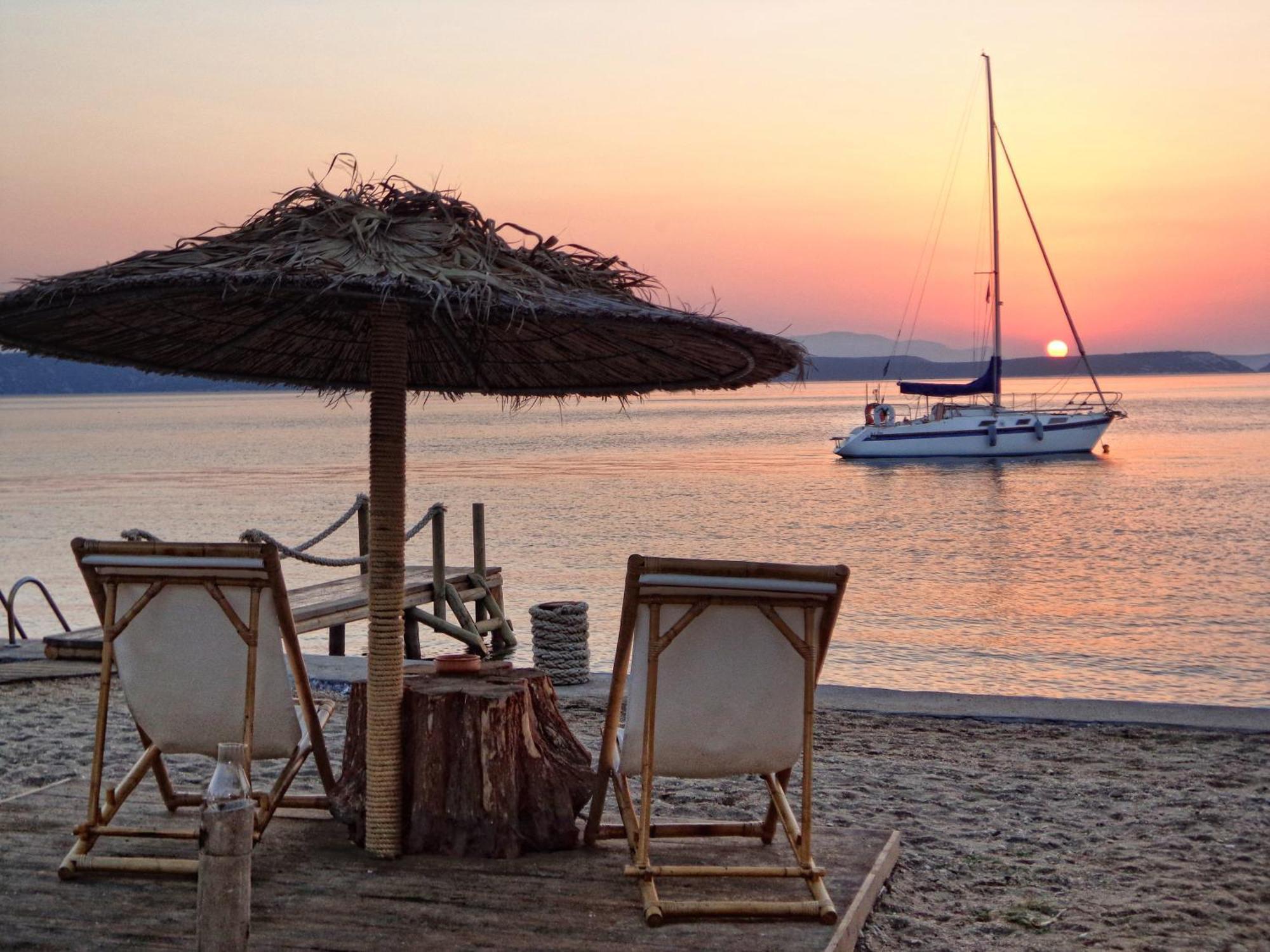 Venus Beach Hotel Néa Stýra Eksteriør bilde